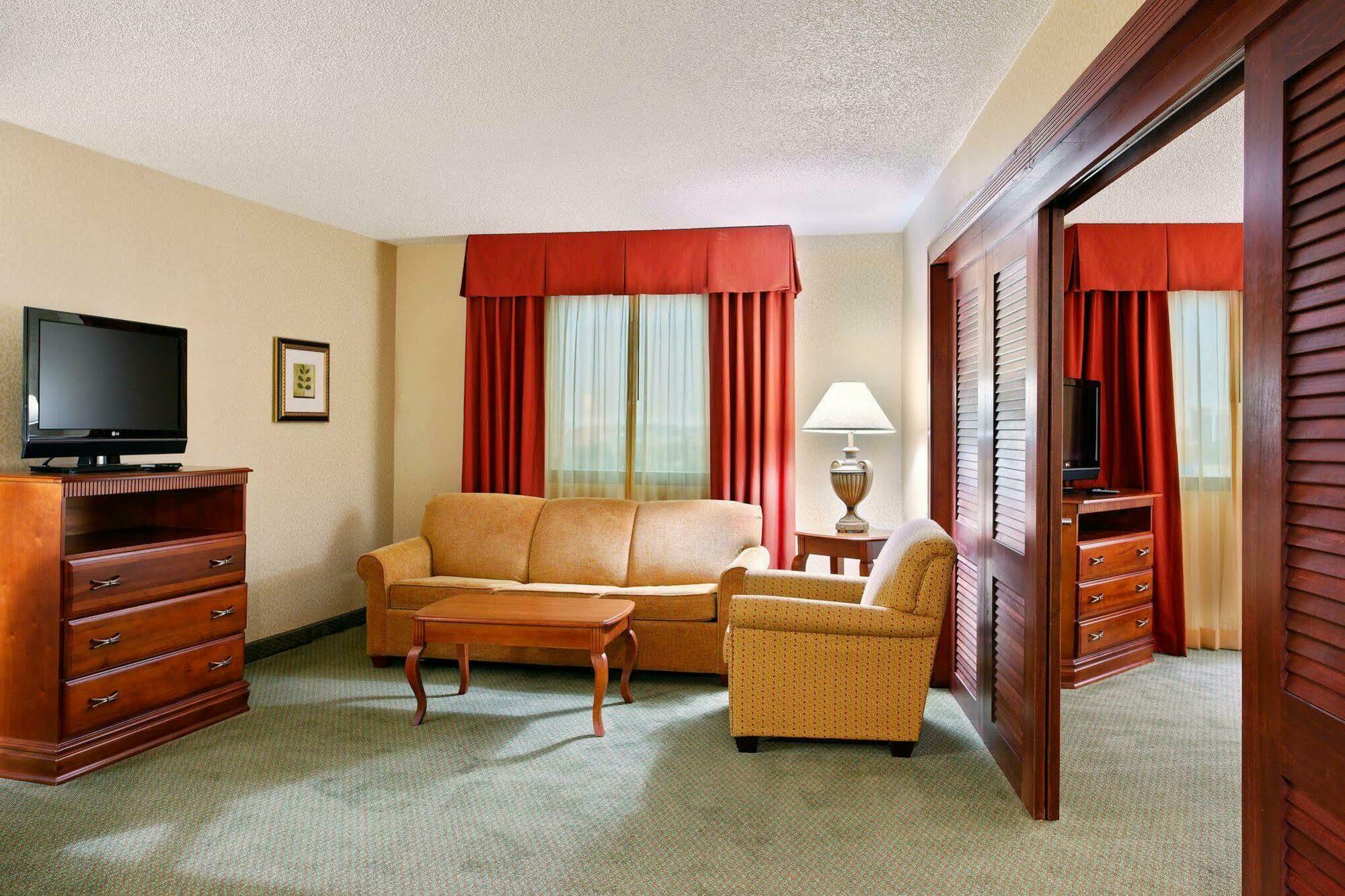 Holiday Inn Express Dallas Market Center By Ihg Quarto foto